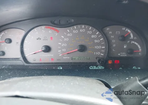 2002 Toyota Sequoia Sr5 V8 z USA, uszkodzony, nr VIN 5TDZT34A52S115213